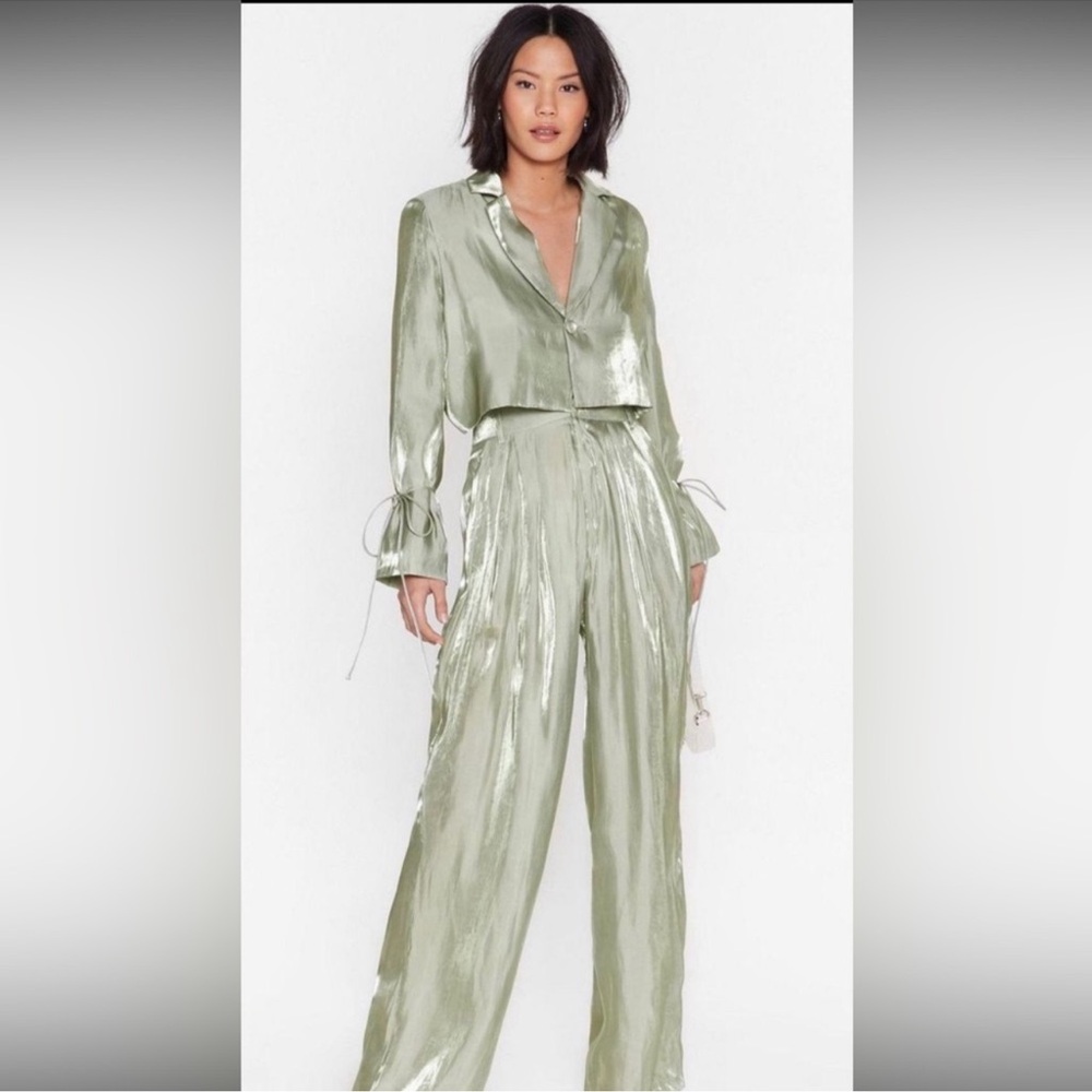 Elegant Satin Green slacks - Picture 2 of 4